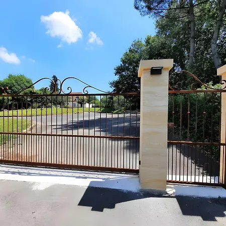 Bed & Breakfast Domaine Du Grezal